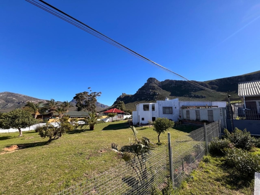 4 Bedroom Property for Sale in Palmiet Western Cape